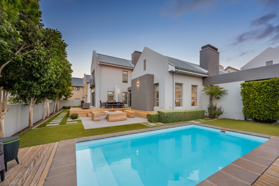 4 Bedroom Property for Sale in Graanendal Western Cape